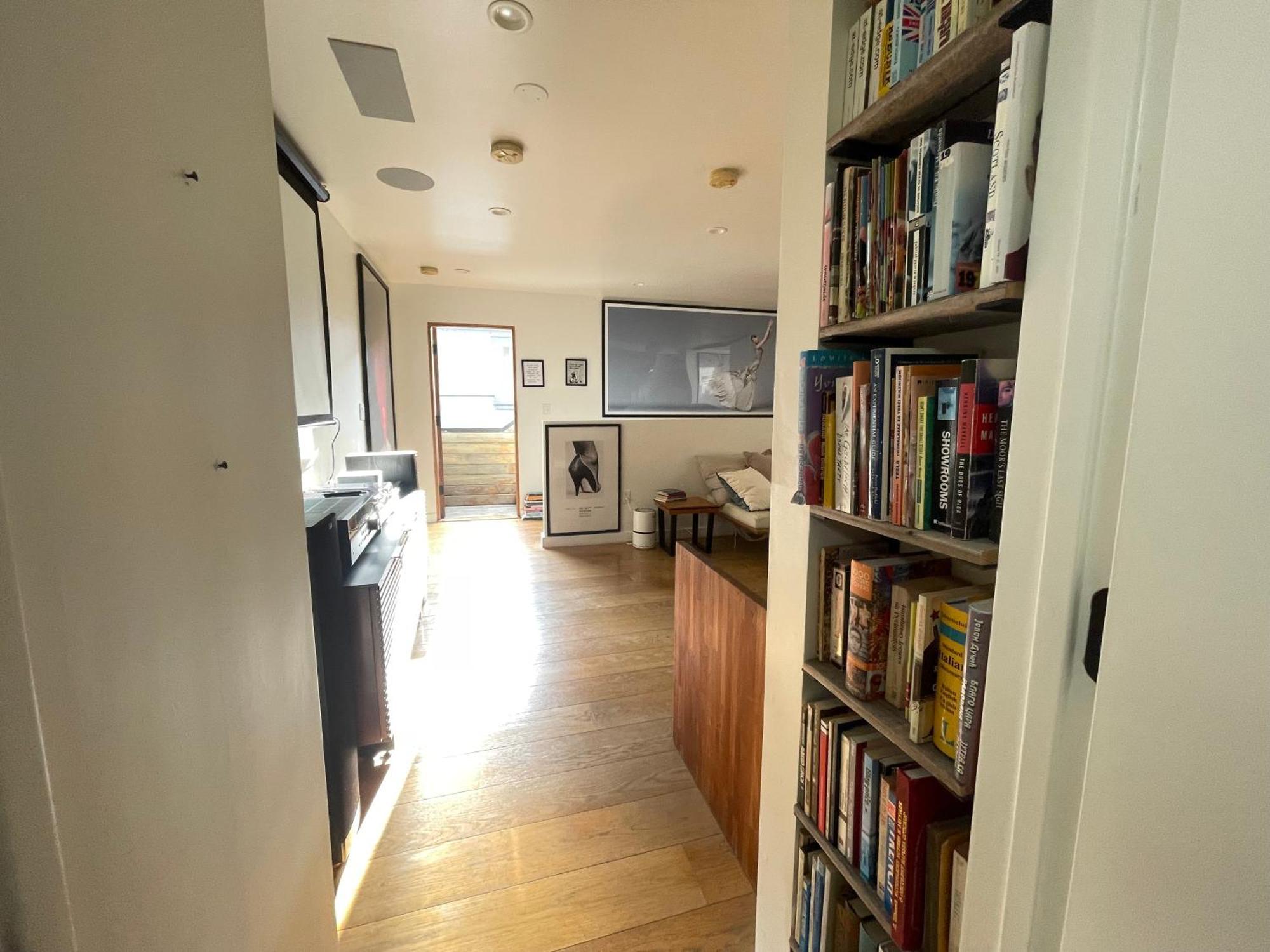 Venice Beach Studio With Large Private Patio Steps To The Beach Los Angeles Bagian luar foto