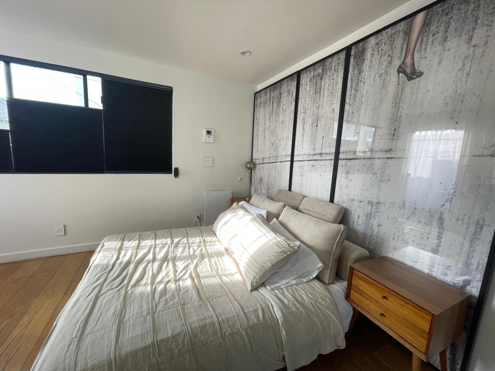 Venice Beach Studio With Large Private Patio Steps To The Beach Los Angeles Bagian luar foto