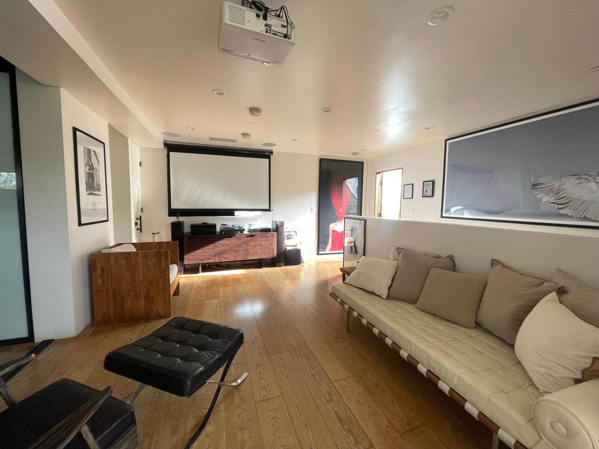 Venice Beach Studio With Large Private Patio Steps To The Beach Los Angeles Bagian luar foto